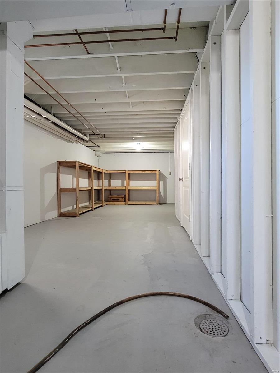 Char Bea Manor - Residential