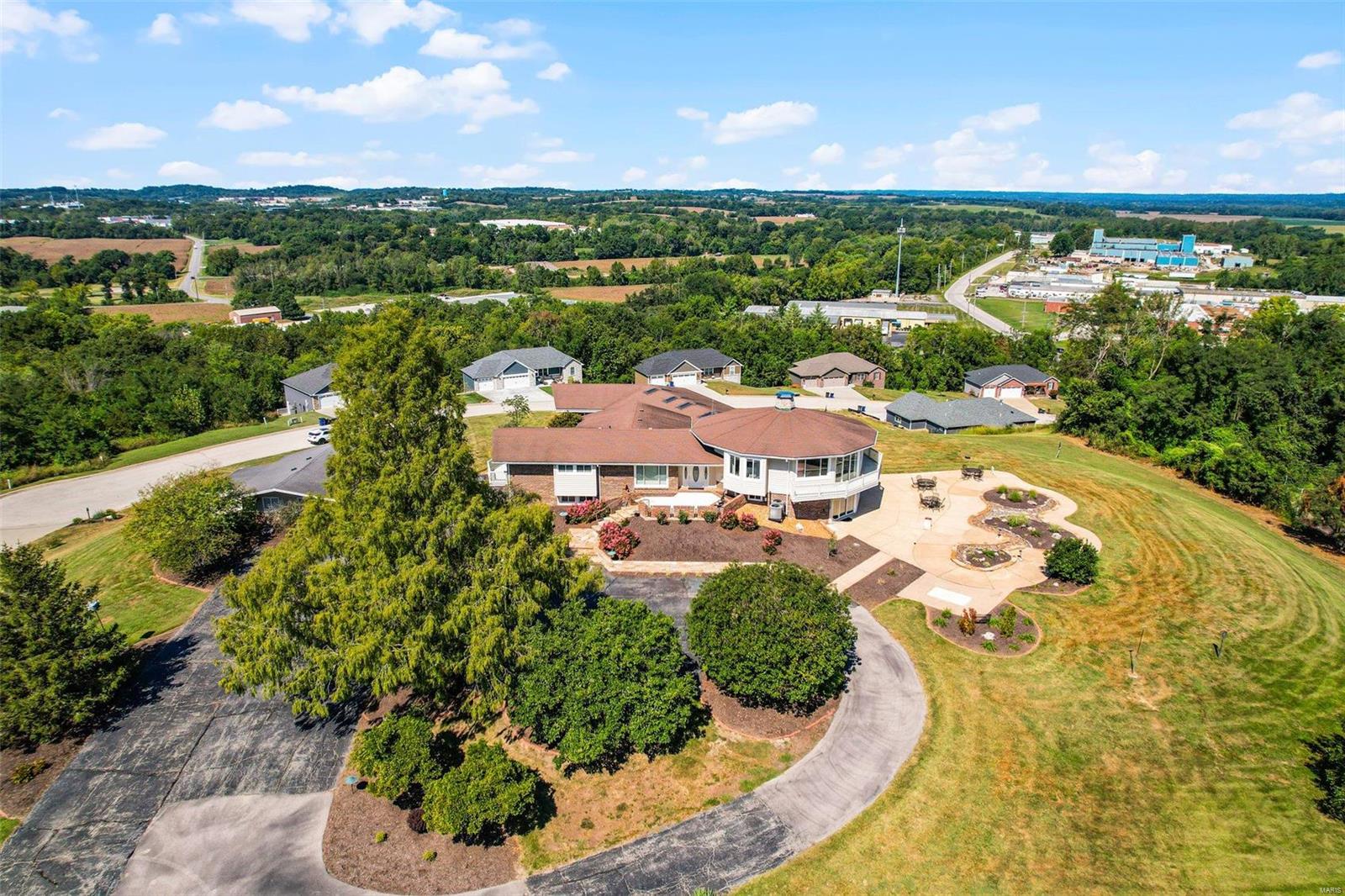 1487 Rock Ln.