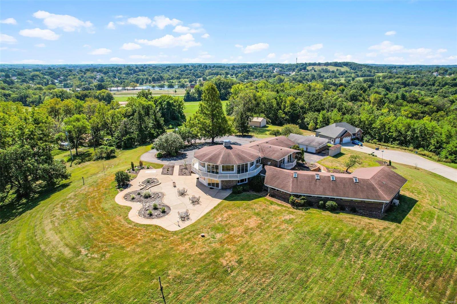 1487 Rock Ln.