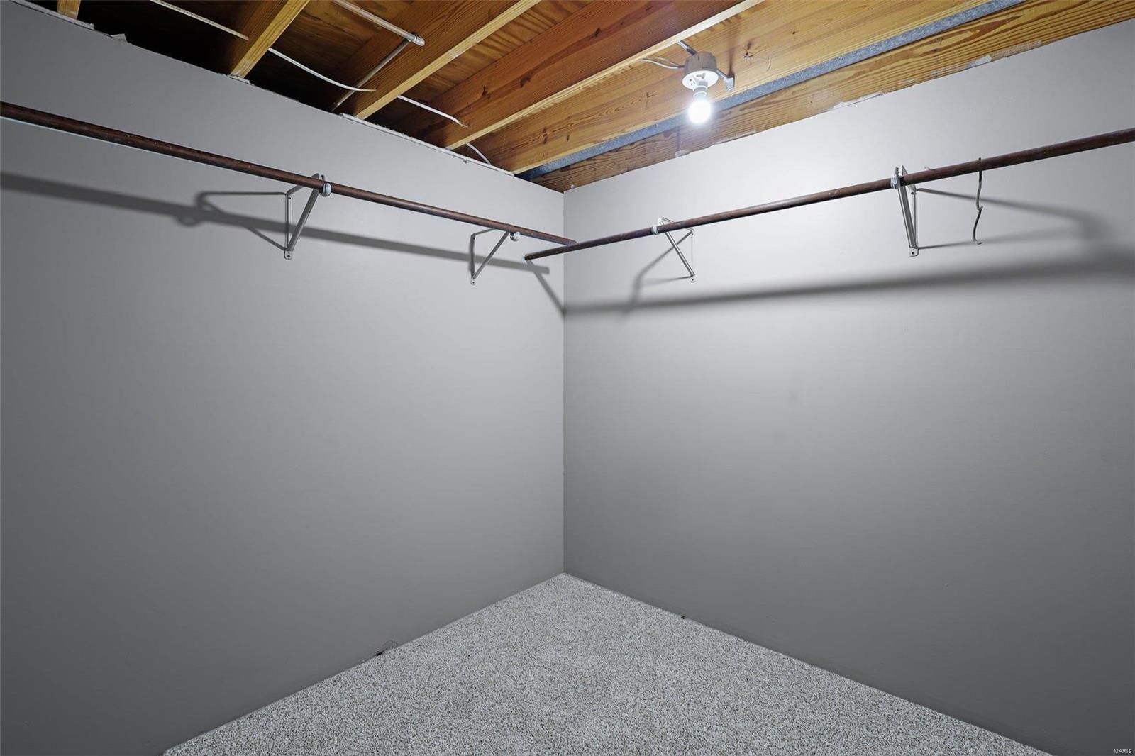 Lake James Manor 1 - Residential