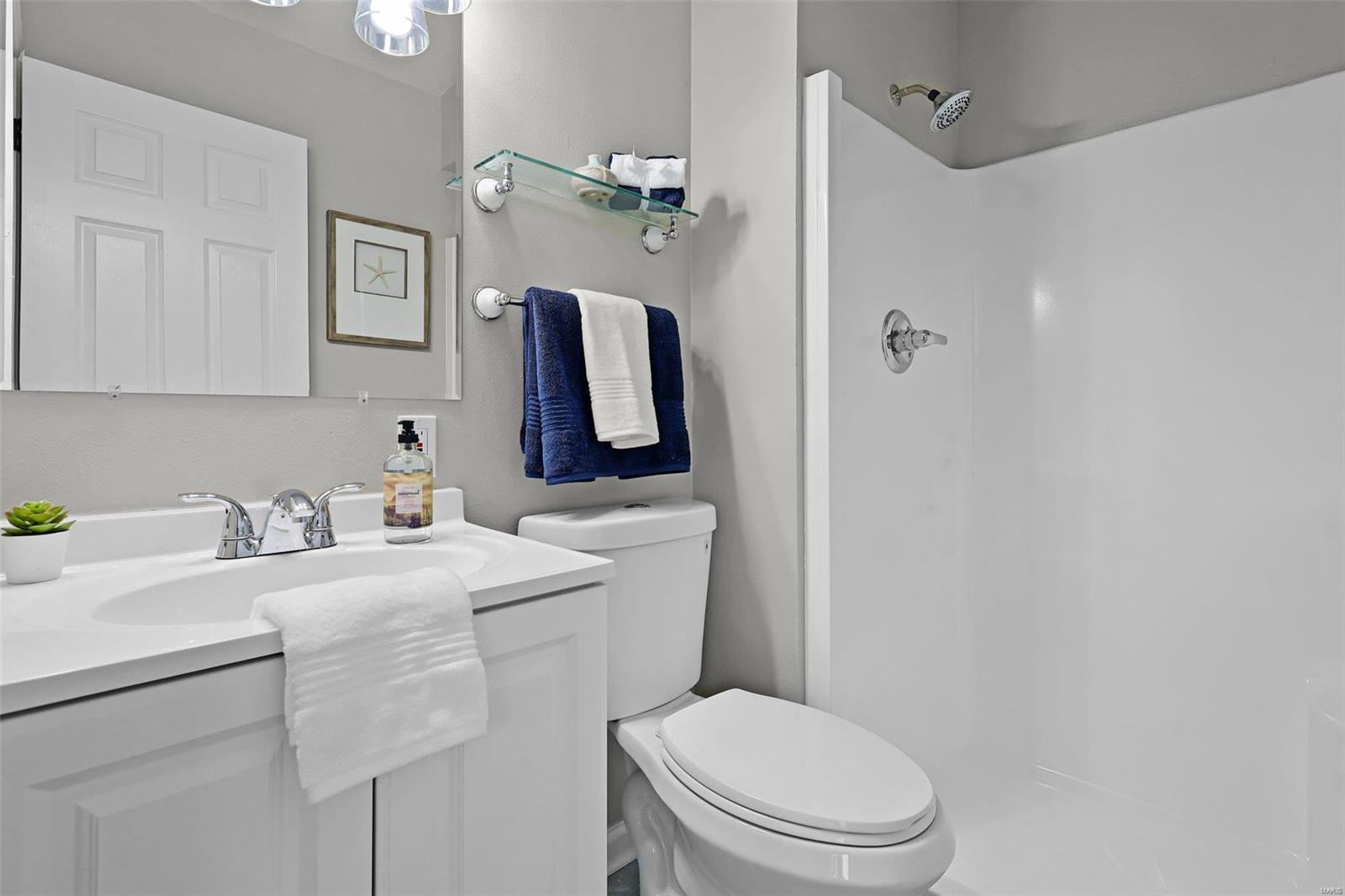 Lake James Manor 1 - Residential