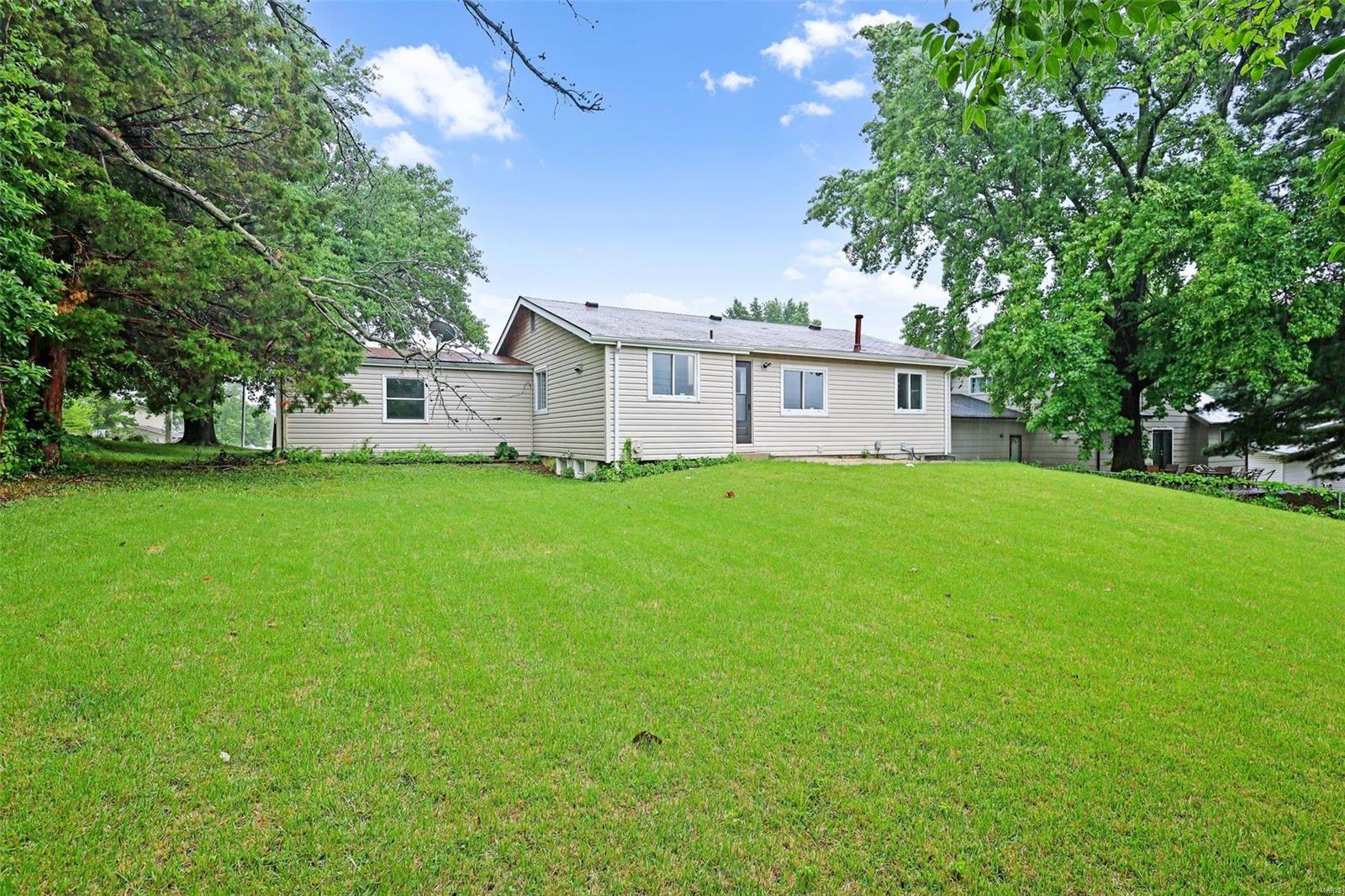 Lake James Manor 1 - Residential