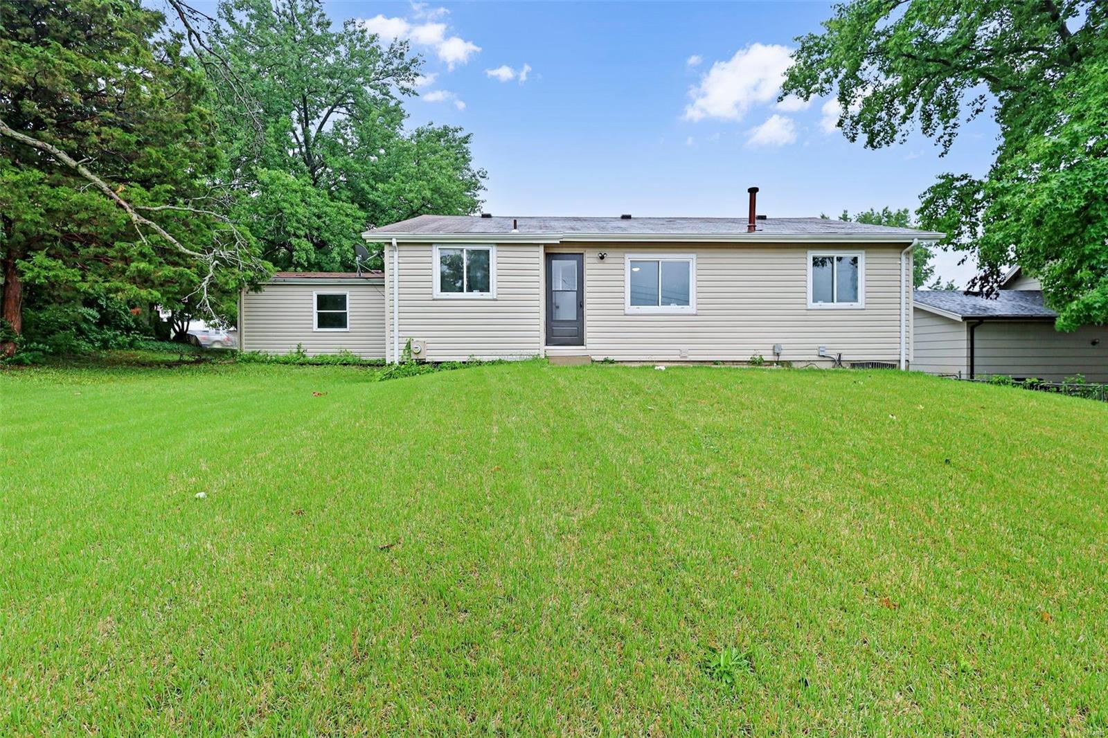 Lake James Manor 1 - Residential