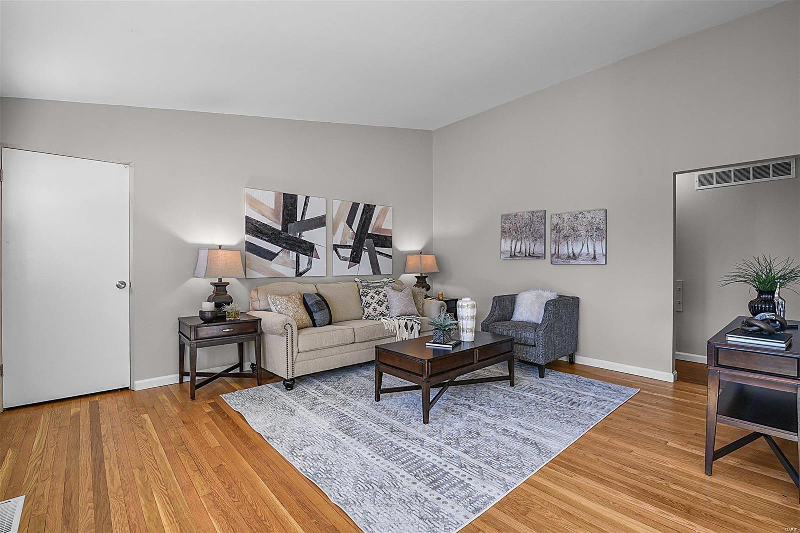 Paddock Hills 11 - Residential