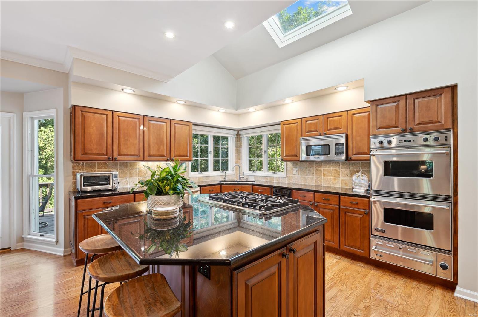 Kingspointe - Residential