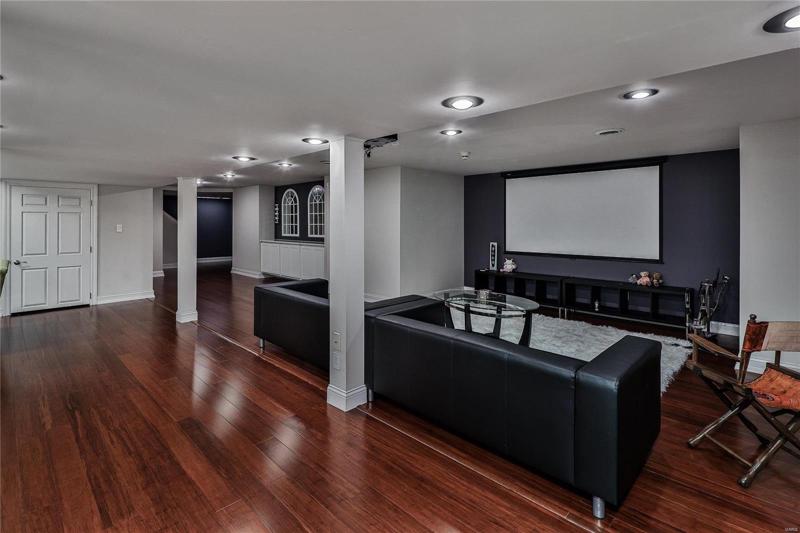 Meadowbrook Country Club Estates - Residential