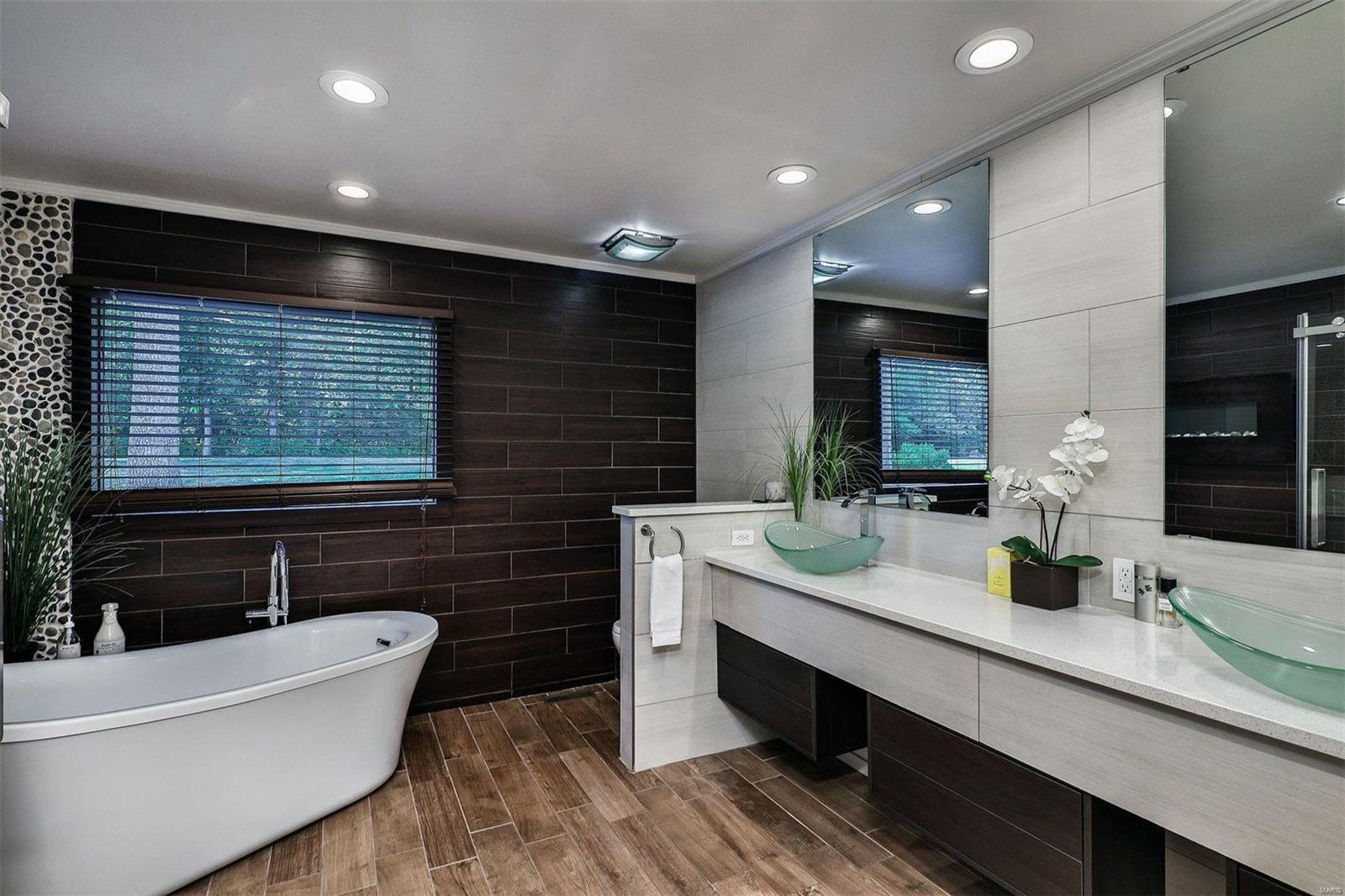 Meadowbrook Country Club Estates - Residential