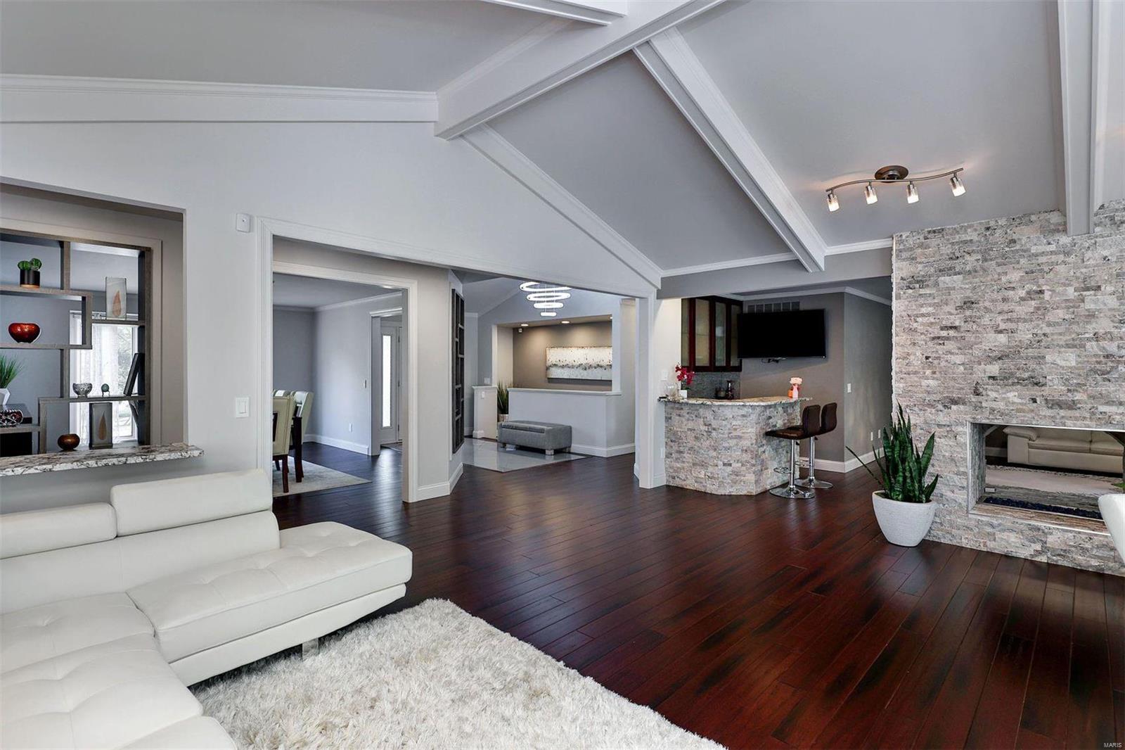 Meadowbrook Country Club Estates - Residential