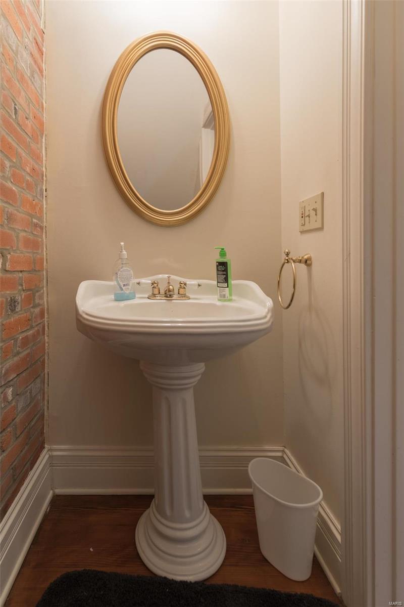 Victor Street Condos - Residential