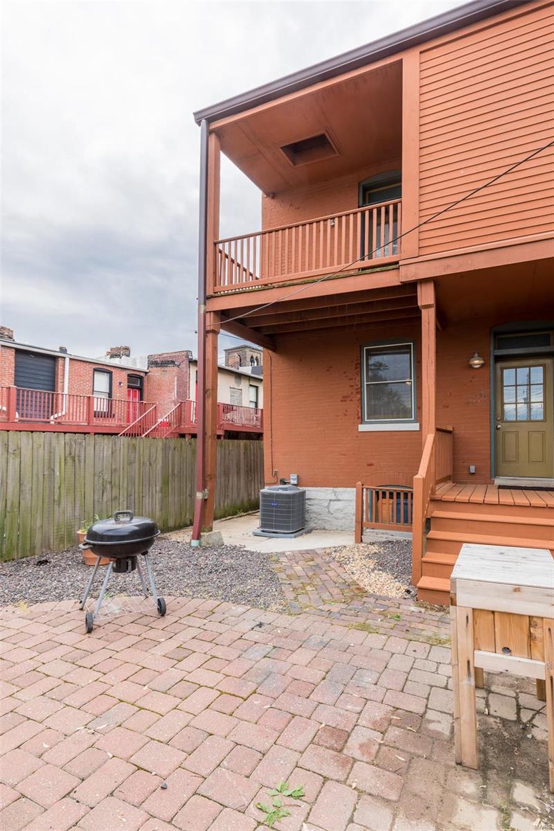 Victor Street Condos - Residential