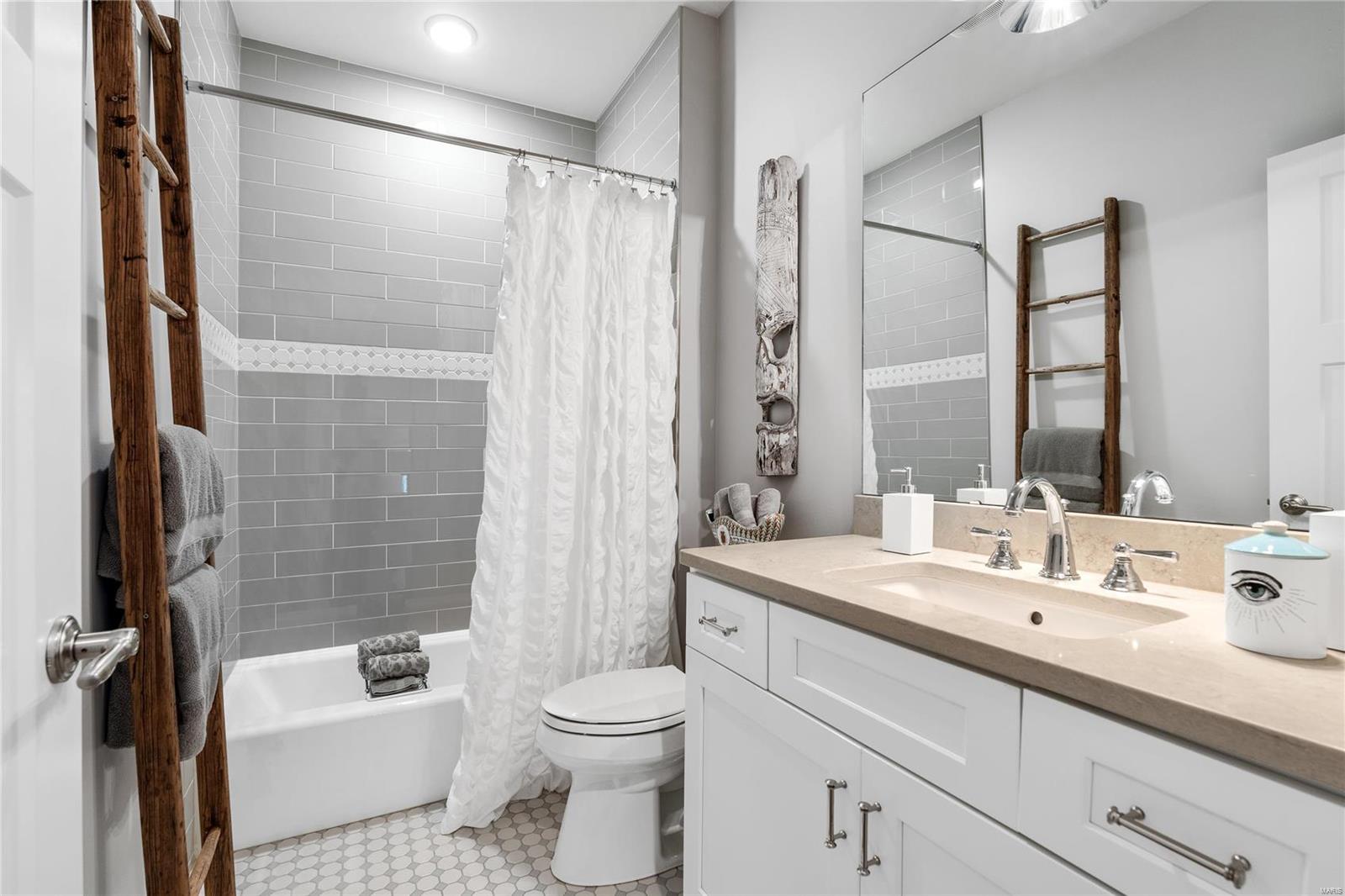 Dowd lots A & B - Residential