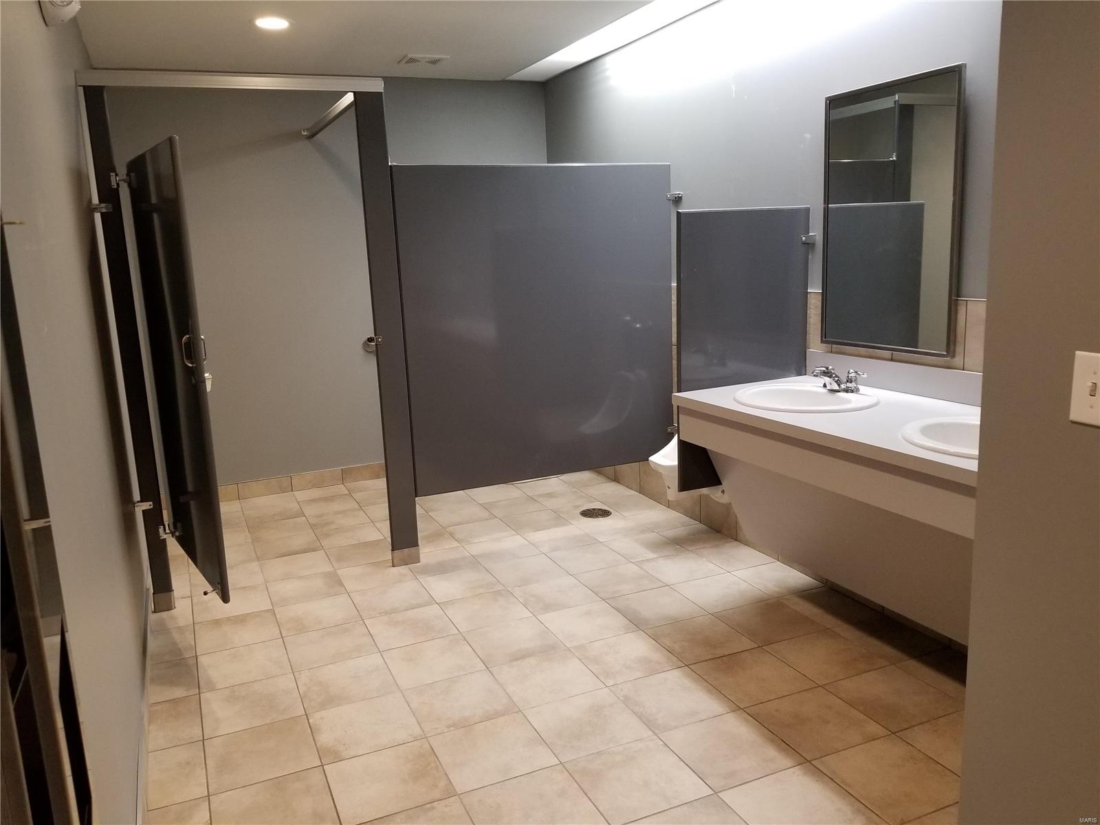 Waterbury Comm #2 Resub - Commercial Sale