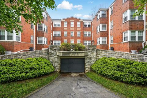 7561 Oxford Drive 3S St Louis MO 63105
