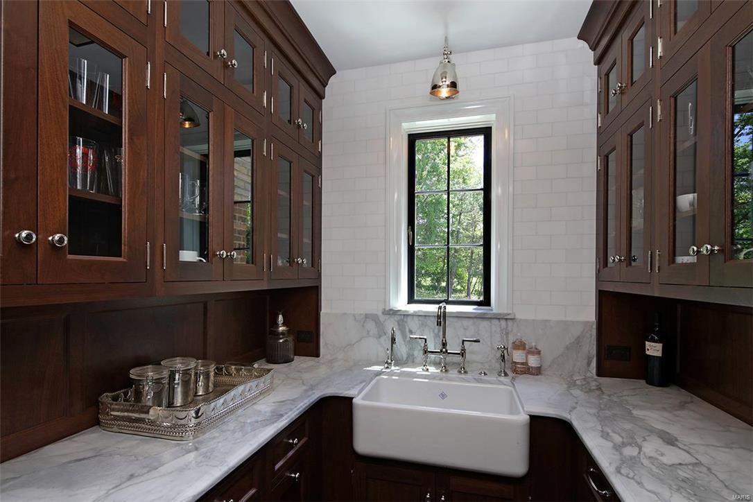 Von Schrader Estate Pt Of Lt 3 & Lt - Residential