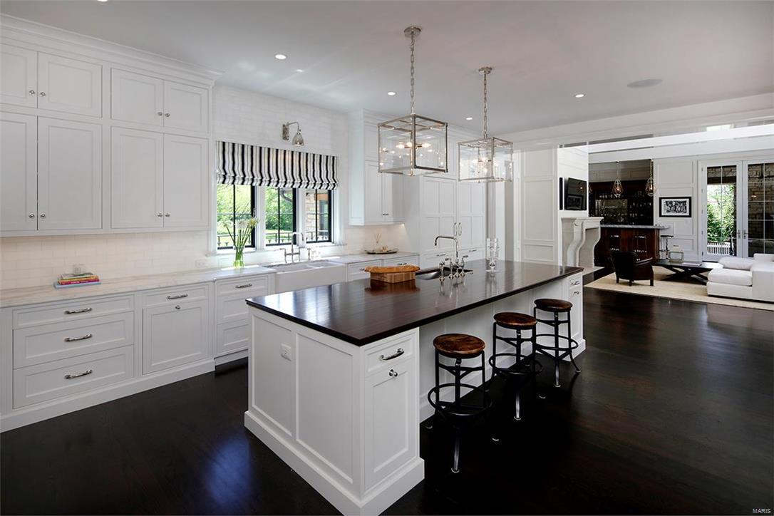 Von Schrader Estate Pt Of Lt 3 & Lt - Residential