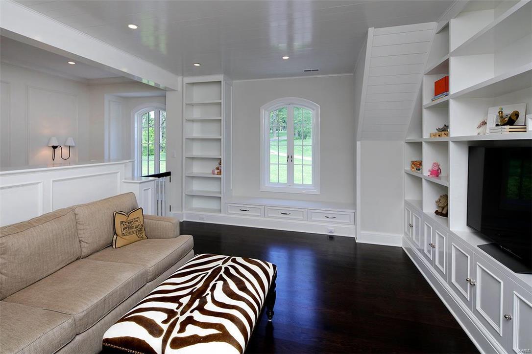 Von Schrader Estate Pt Of Lt 3 & Lt - Residential