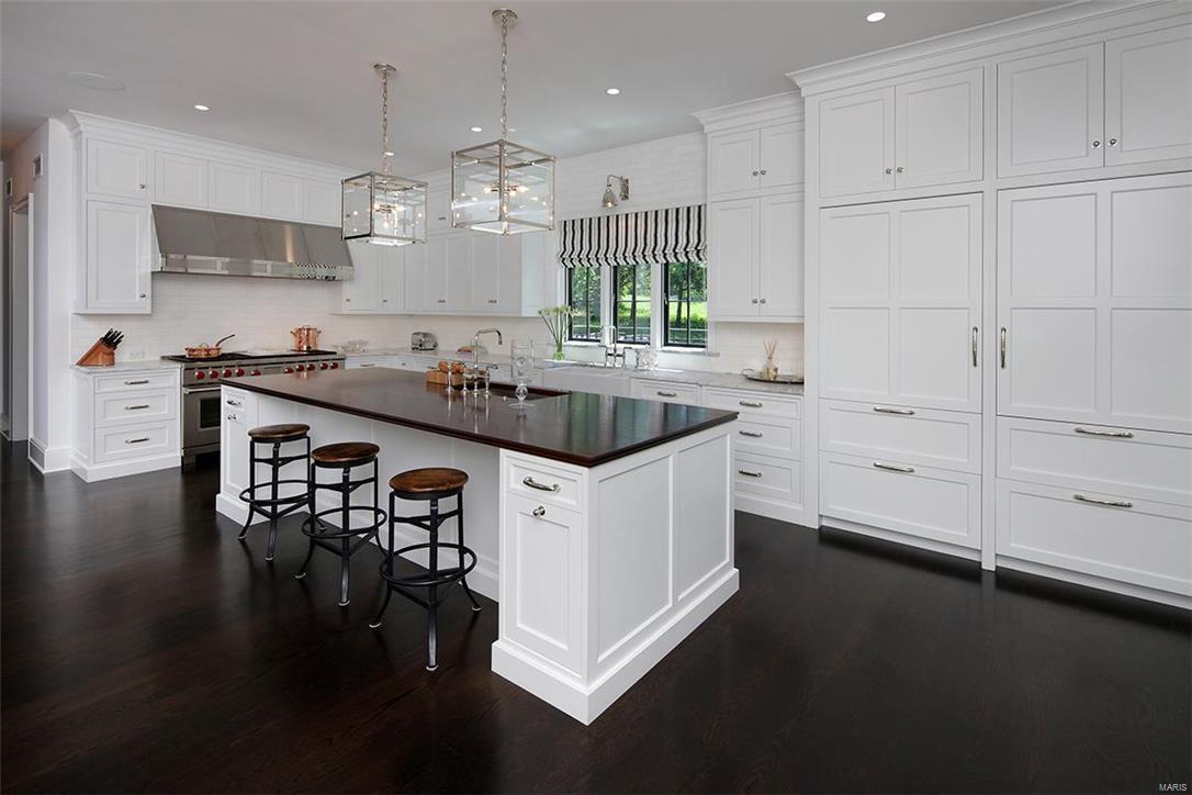 Von Schrader Estate Pt Of Lt 3 & Lt - Residential