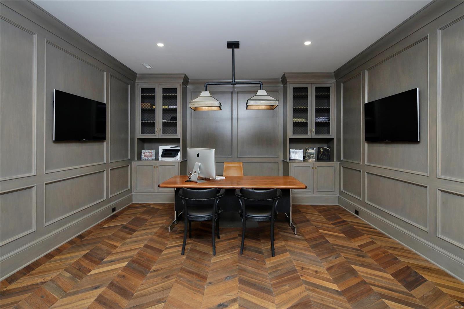 Von Schrader Estate Pt Of Lt 3 & Lt - Residential