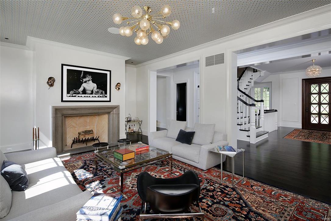 Von Schrader Estate Pt Of Lt 3 & Lt - Residential