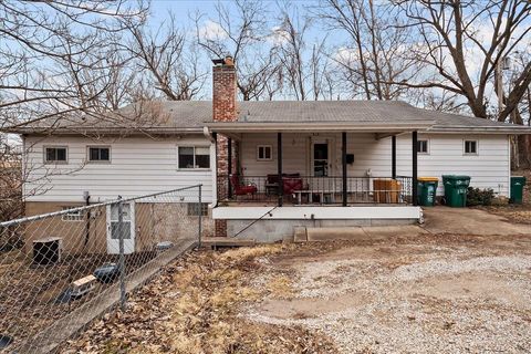 1011 Kuhlman Lane Webster Groves MO 63119