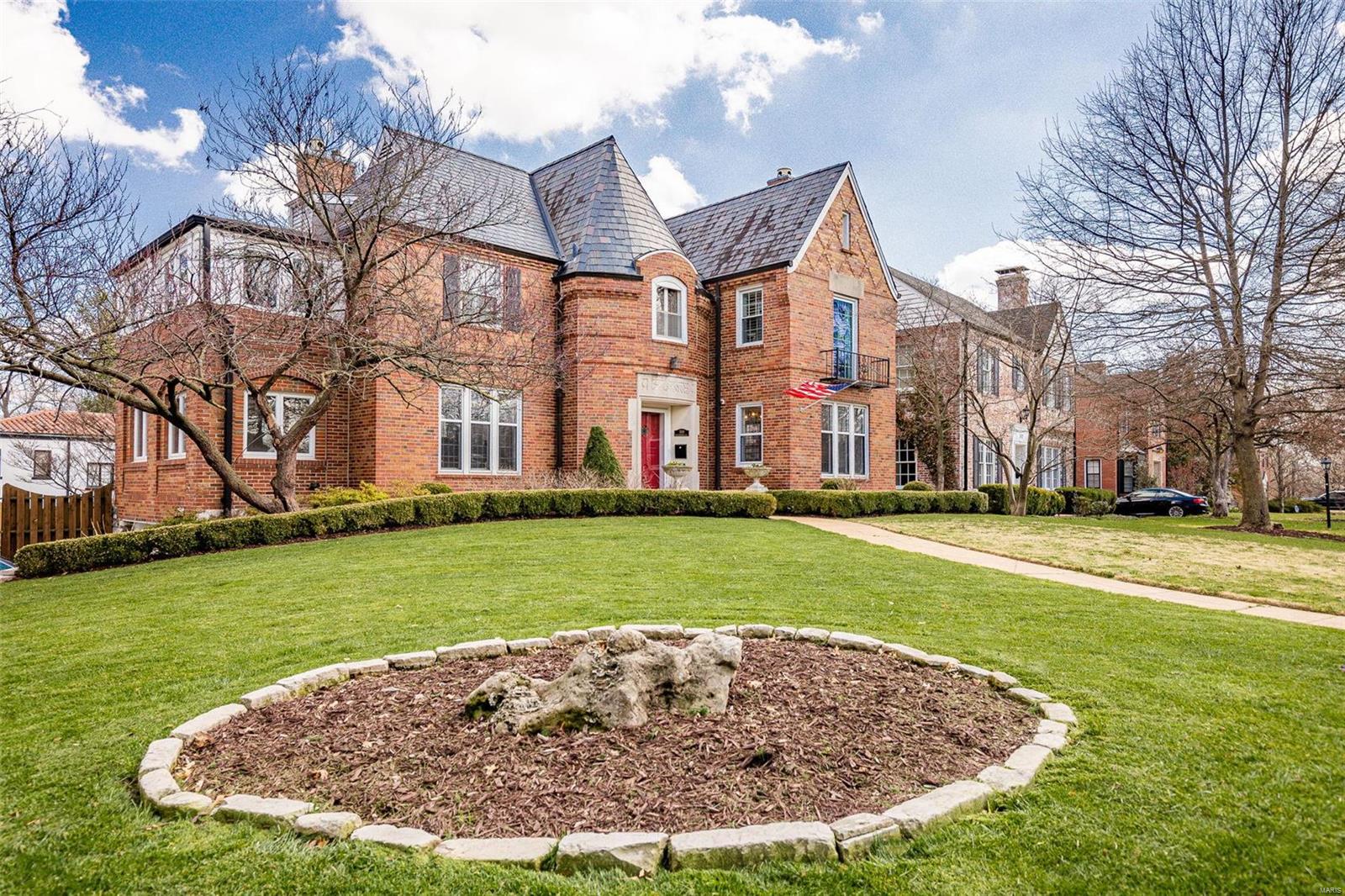 Davis Place - Residential