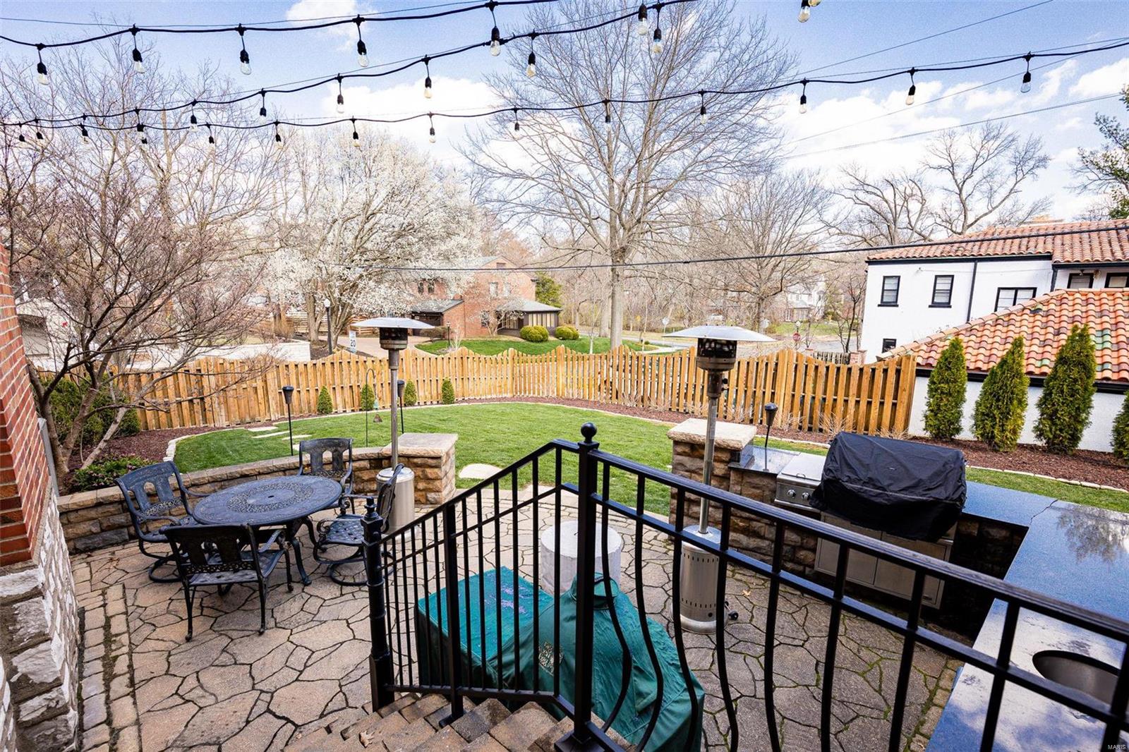 Davis Place - Residential