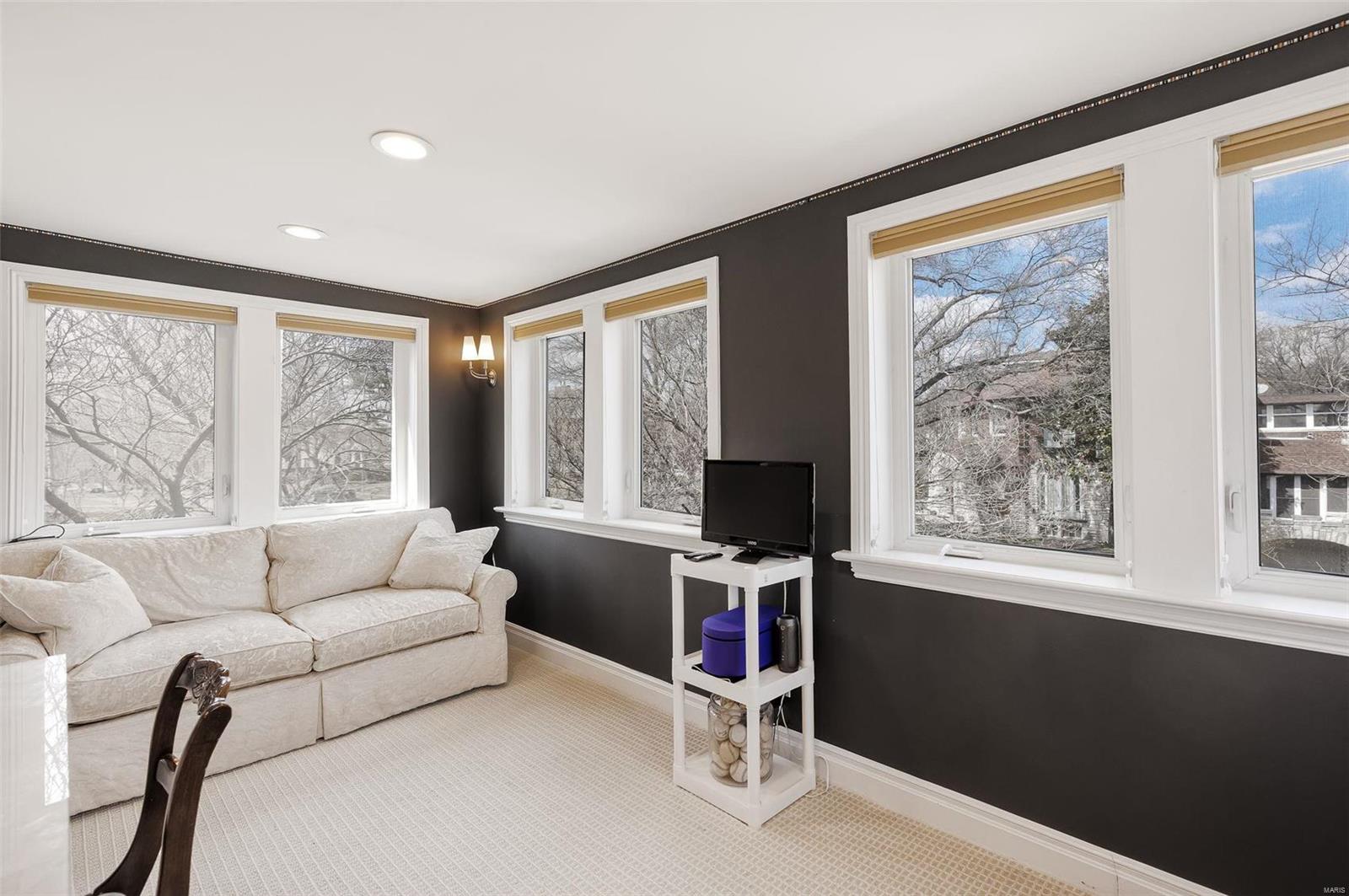 Davis Place - Residential