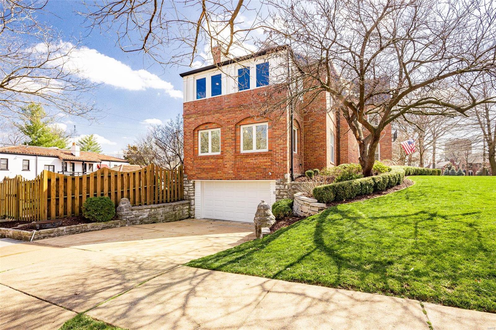 Davis Place - Residential