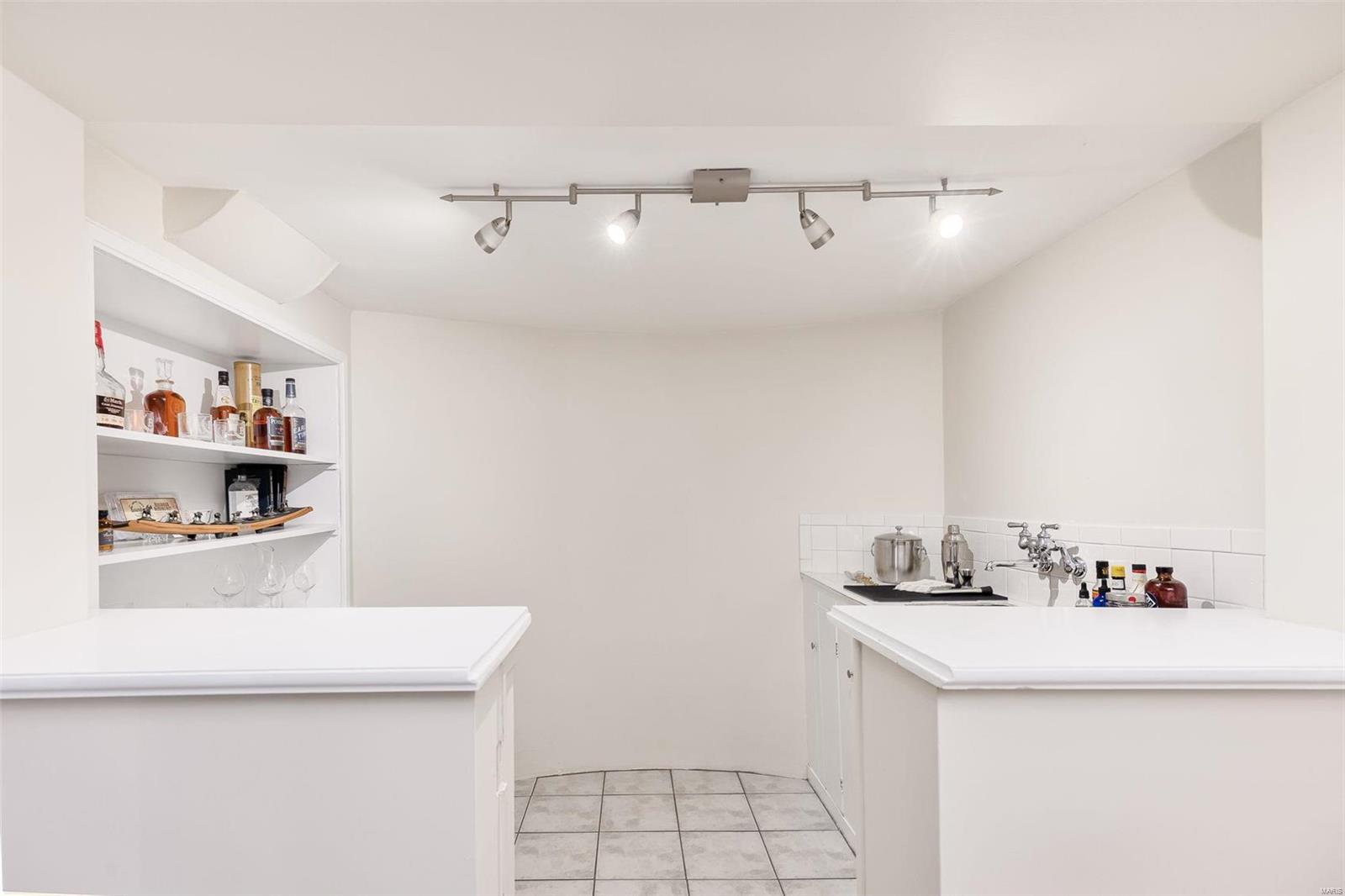 Davis Place - Residential