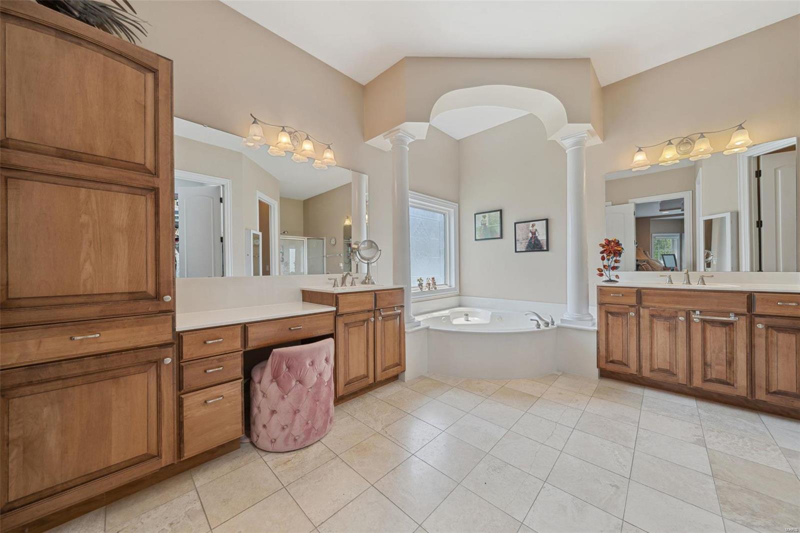 Boxwood Manor - Residential