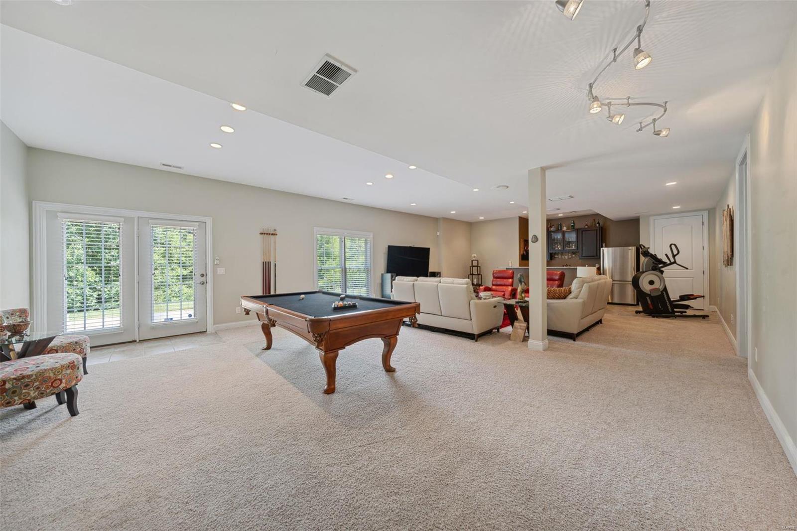 Boxwood Manor - Residential