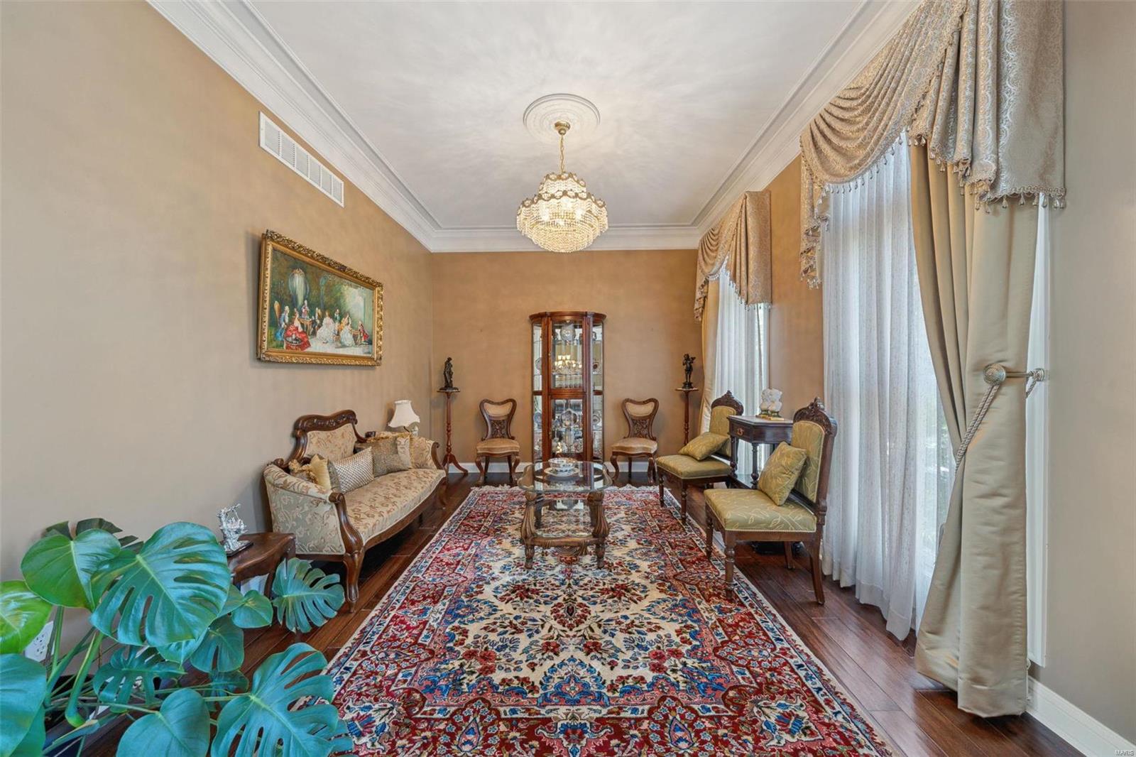 Boxwood Manor - Residential