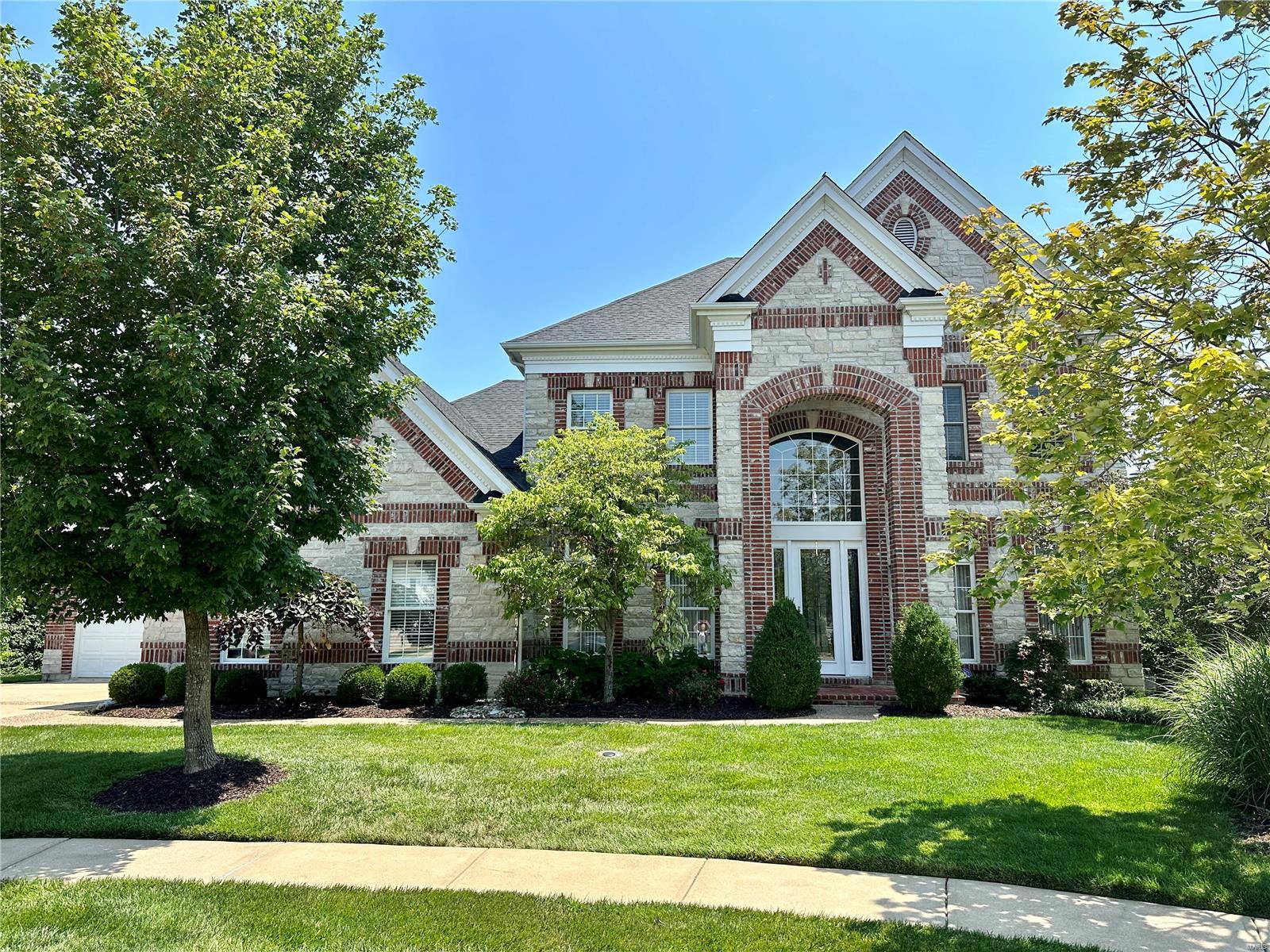 Boxwood Manor - Residential