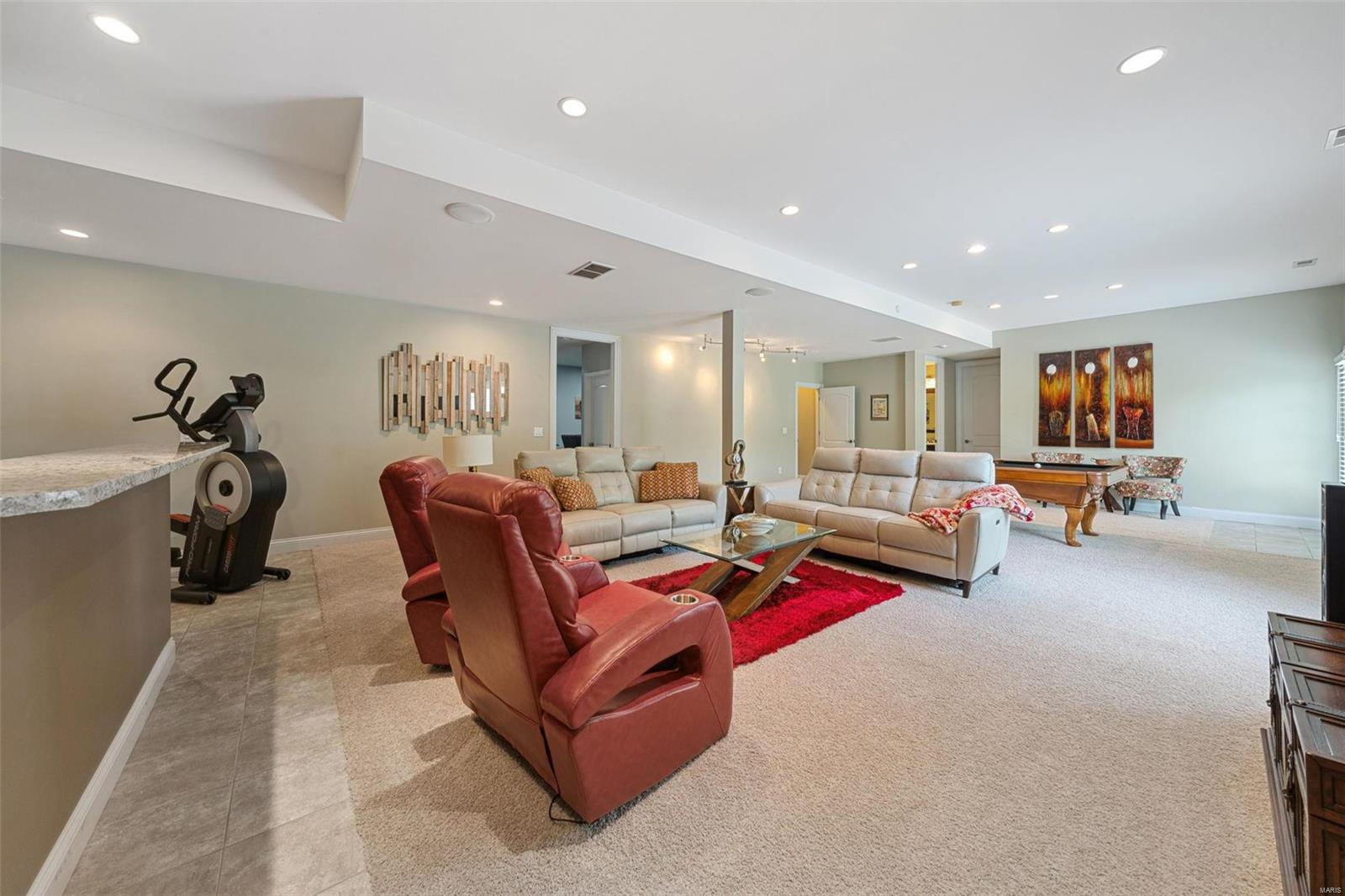 Boxwood Manor - Residential