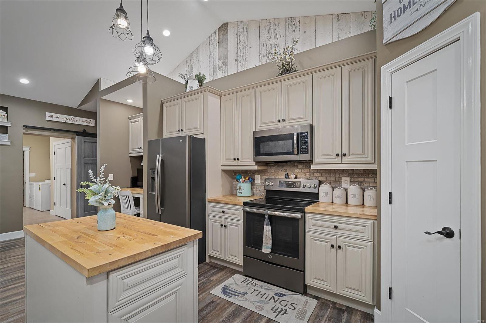 KK Trailer Court - Residential