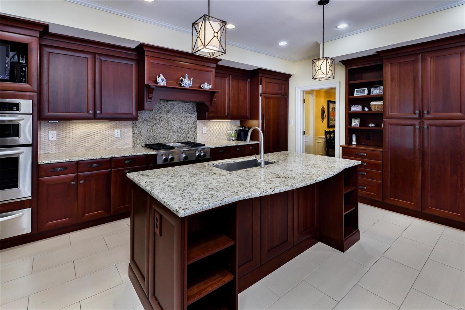 Adams Court Condo Ph 7 - Residential