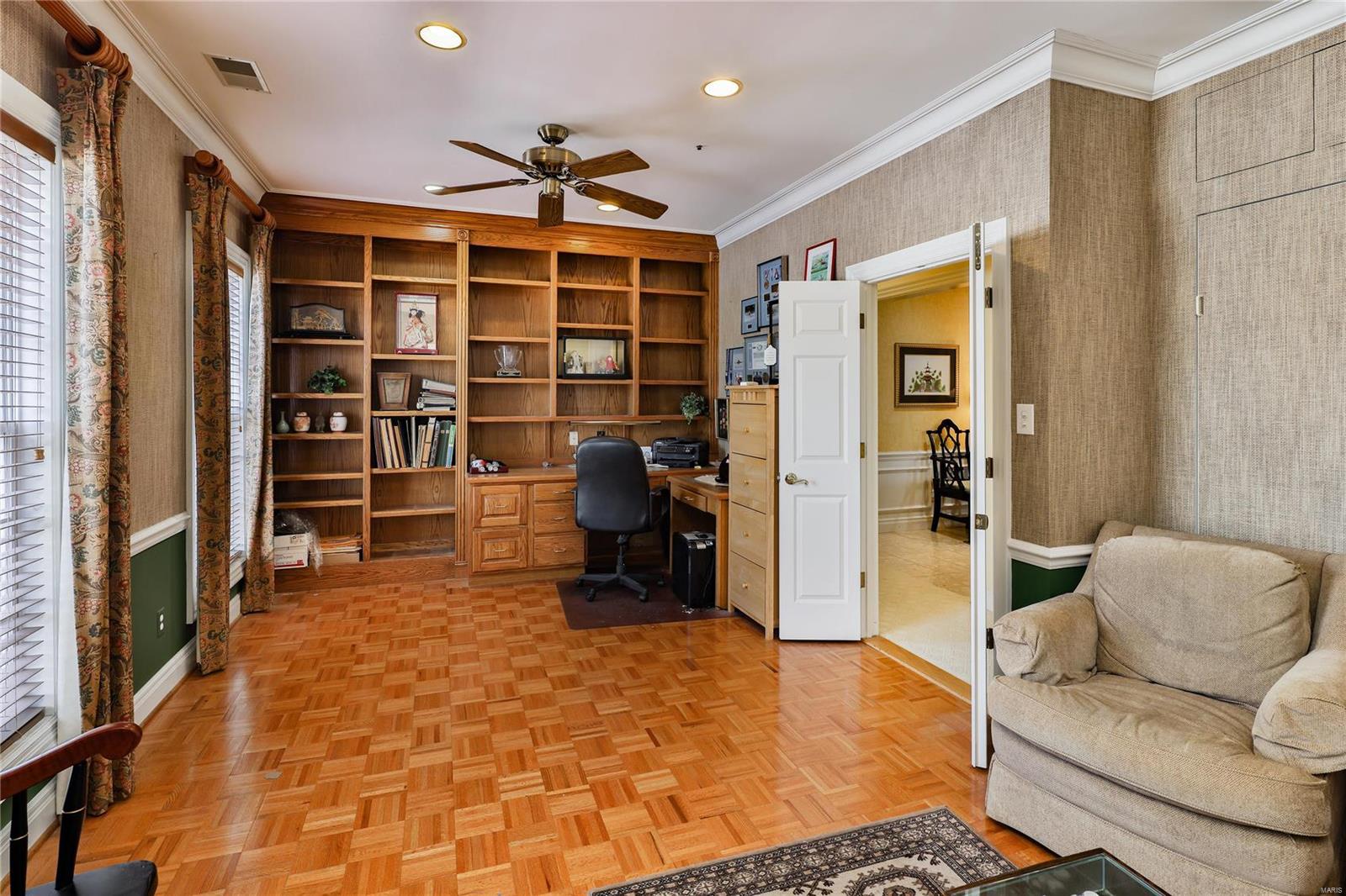 Adams Court Condo Ph 7 - Residential