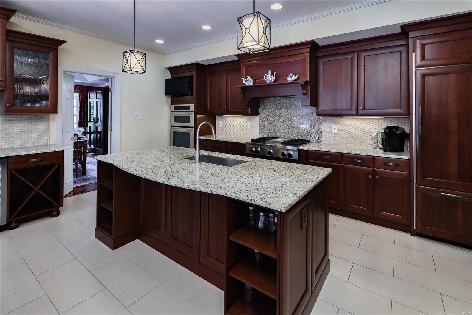 Adams Court Condo Ph 7 - Residential