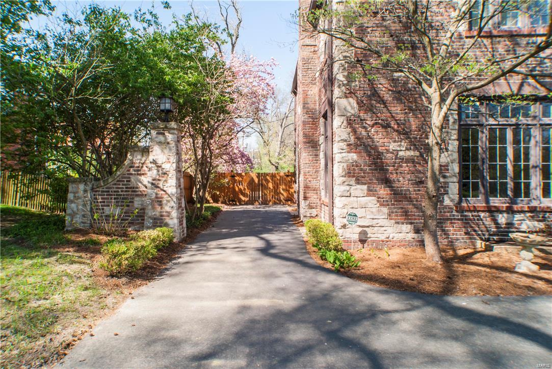 La Hacienda - Residential