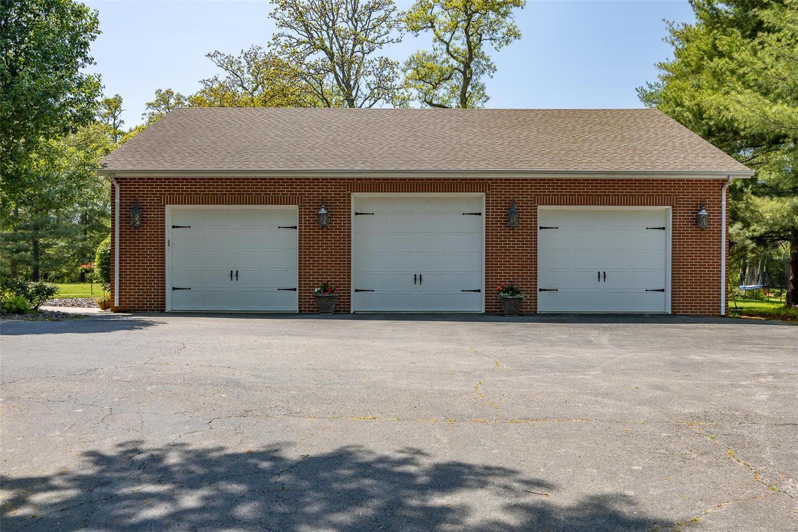 Colonial Meadows - Residential