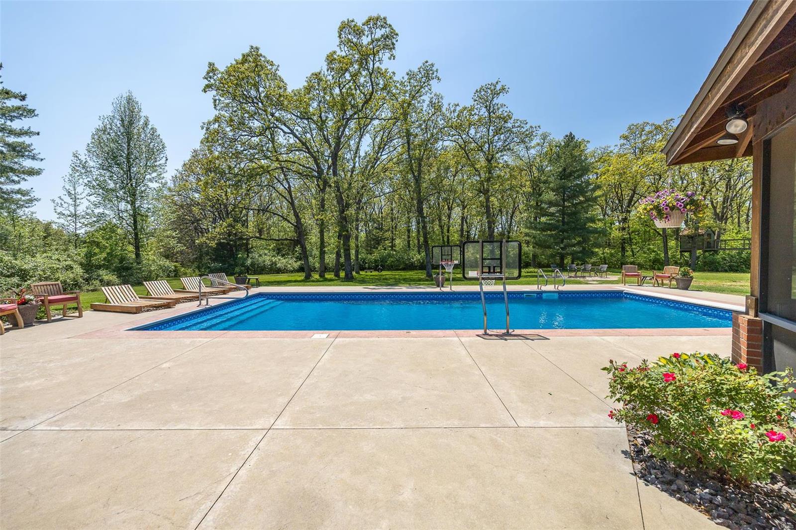 Colonial Meadows - Residential