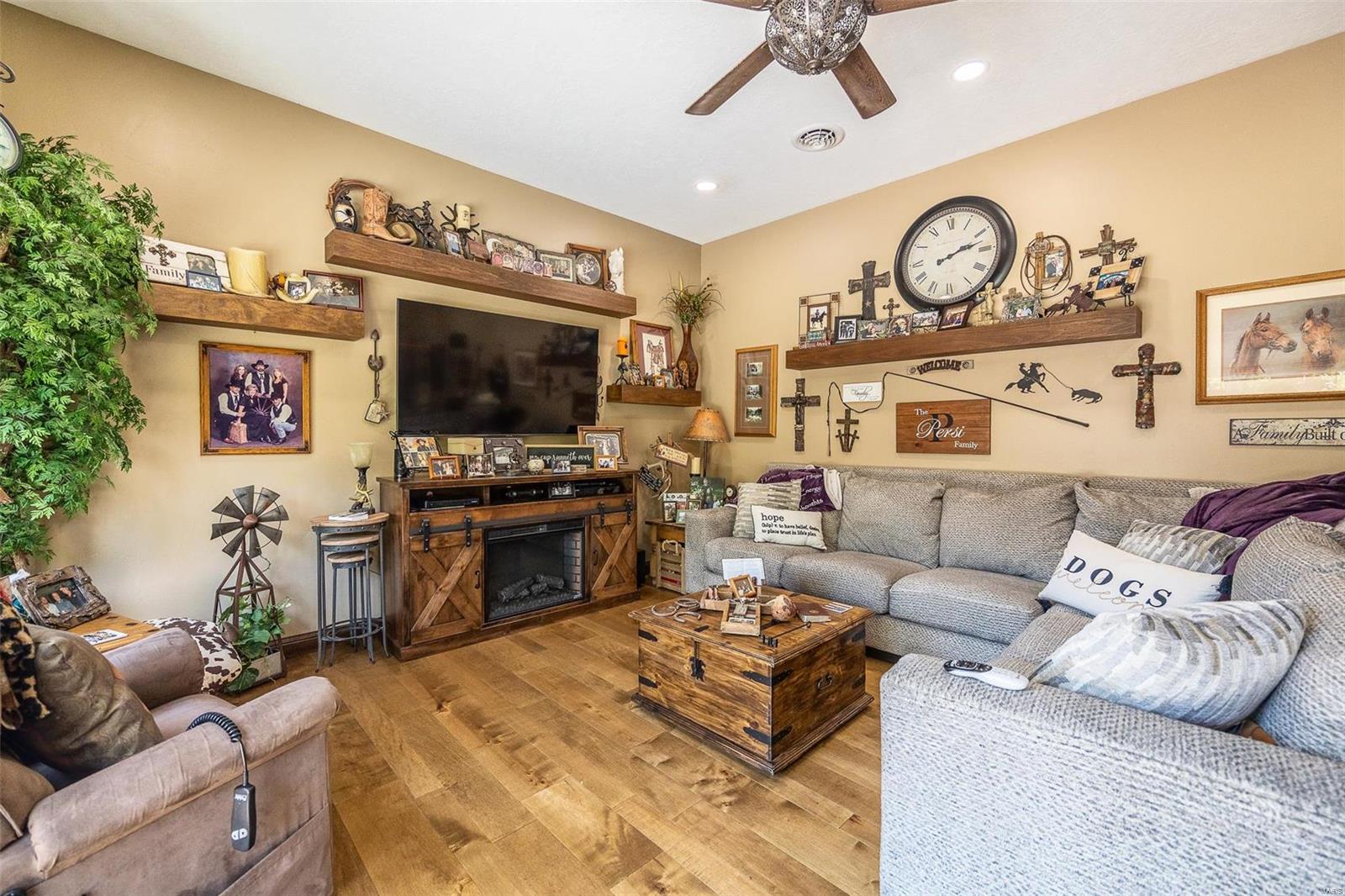 Colonial Meadows - Residential