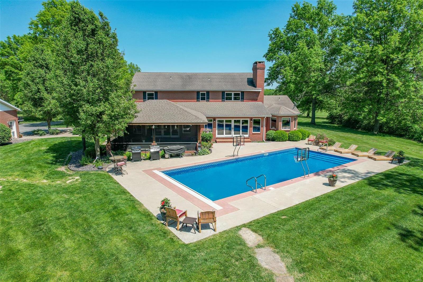 Colonial Meadows - Residential