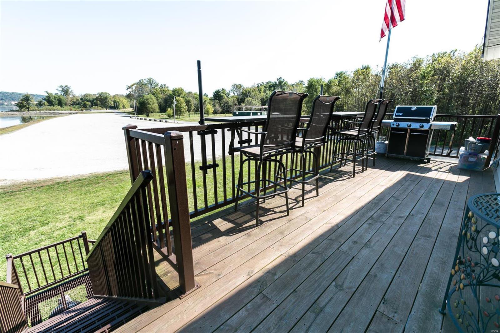 Portage Des Sioux, Missouri 63373, United States, 2 Bedrooms Bedrooms, ,1 BathroomBathrooms,Residential,Pending,39075