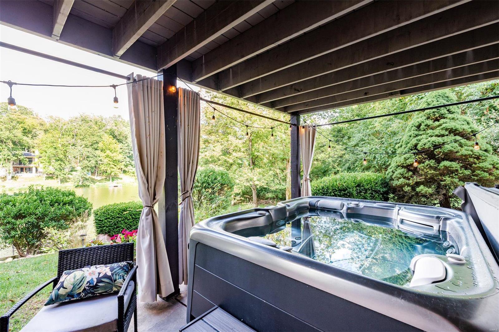 Chesterfield Lakes - Residential