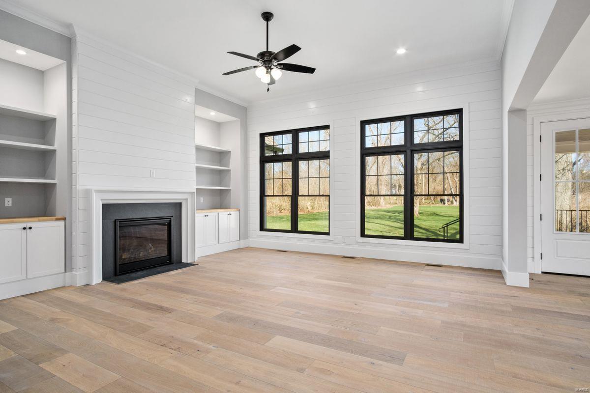 Harflo Acres - Residential