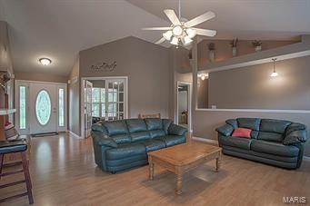 River Hills 01 - Residential