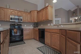 River Hills 01 - Residential