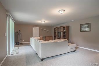 River Hills 01 - Residential