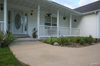 River Hills 01 - Residential